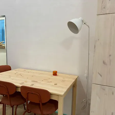 Dragon's Den אכסניה Balzan