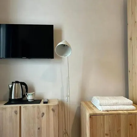 Dragon's Den Hostel Balzan